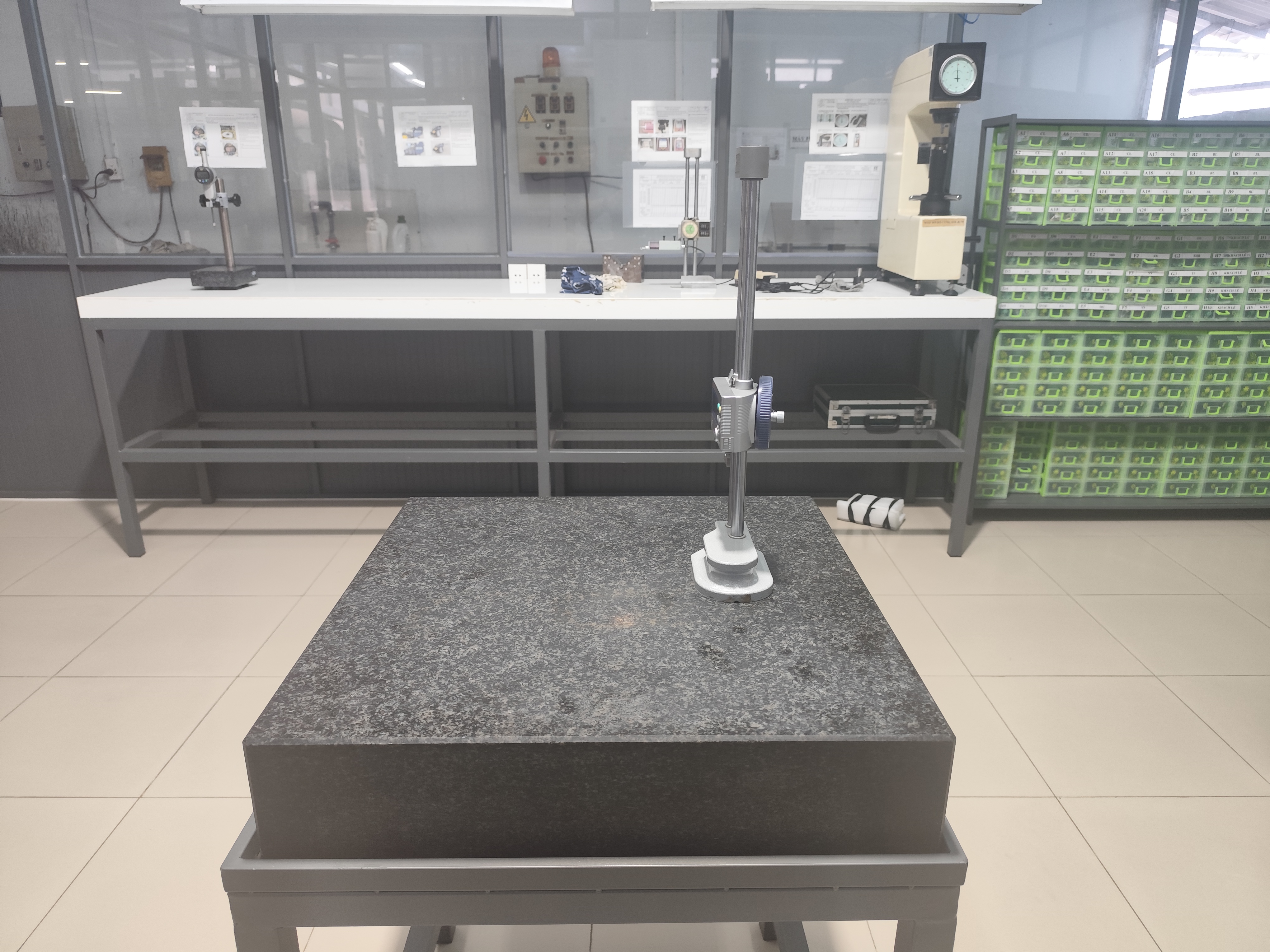 Height gauge